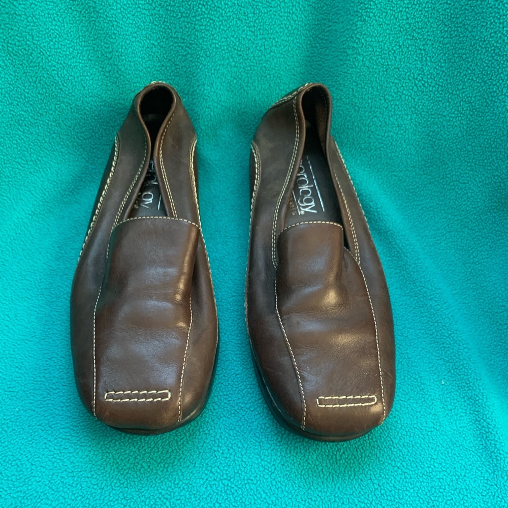 Aerosoles brown flats size 6 1/2